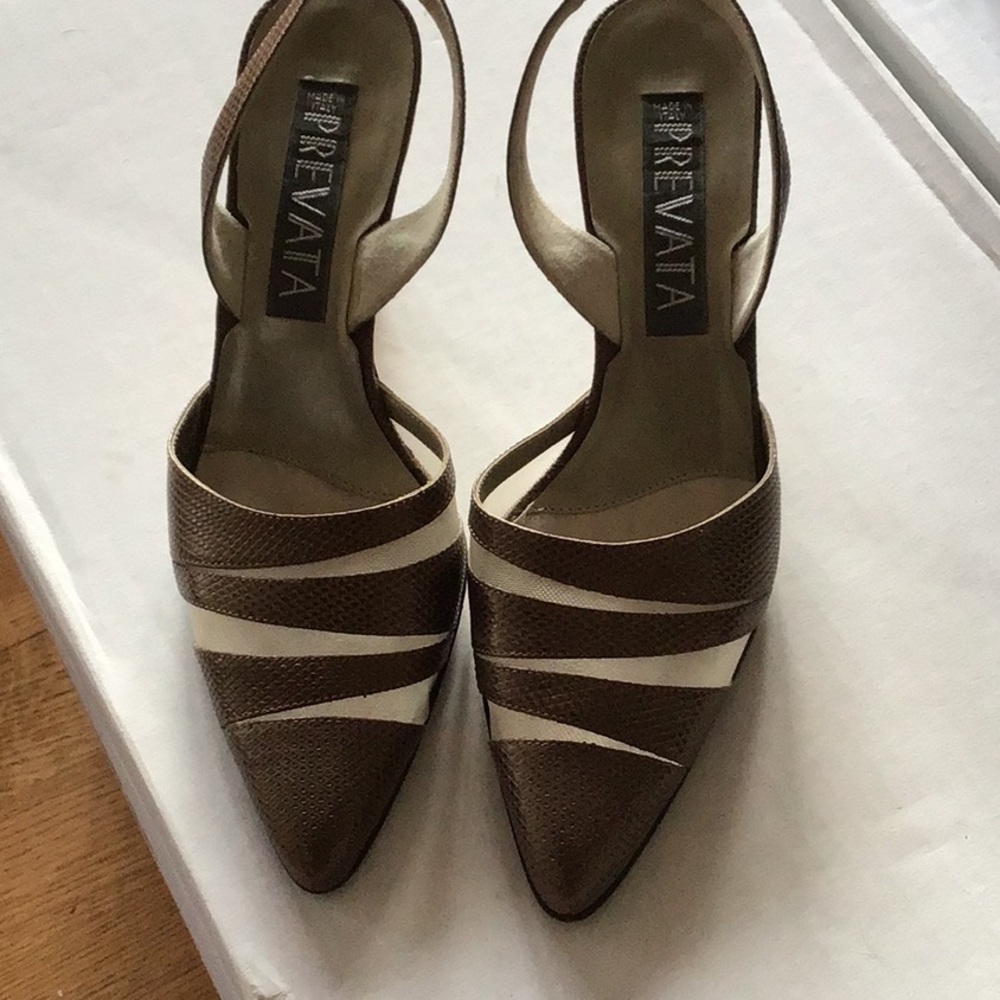 ♦️♦️Prevata made in Italy sz 6 neutral leather♦️♦️